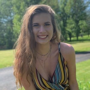 Meet your Posher, Emelia